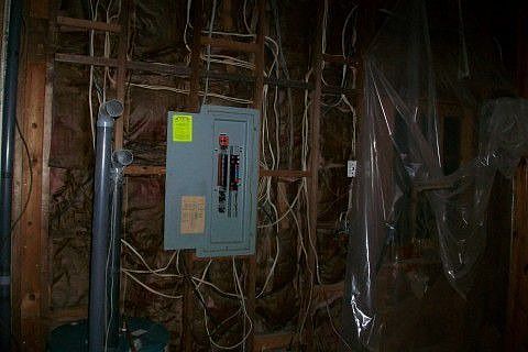 2nd image of 92 N Roscoe Blvd