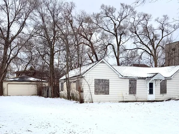 9331 Knight Ave, Des Plaines, IL 60016