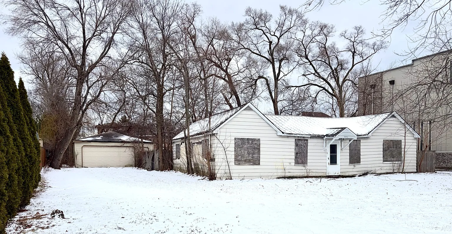 9331 Knight Ave photo 1