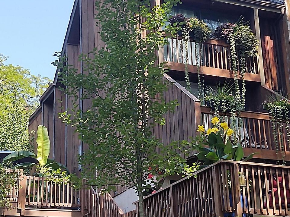 1st image of 4961 Smoketalk Ln #4