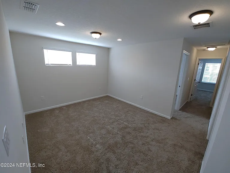 11253 Minnetta Ct — Photo 15
