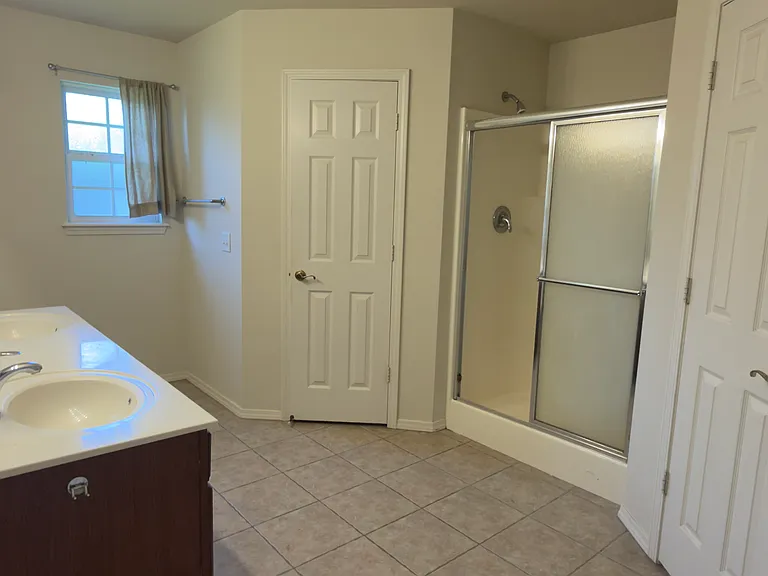 1505 Elington St — Photo 7
