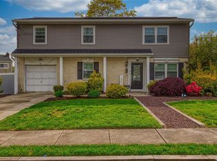 46 Brooklyn Ave, West Babylon, NY