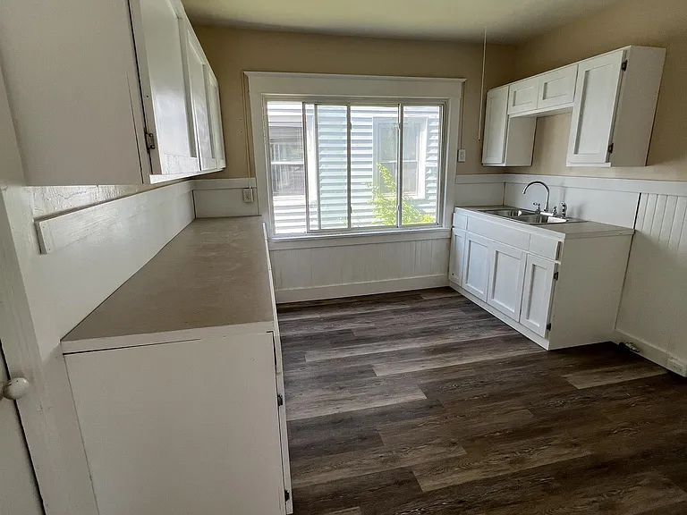 310 Chelsea Pl — Photo 17
