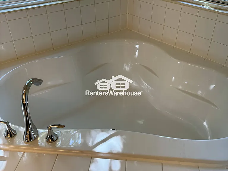 7524 Stonehouse Run Dr — Photo 16