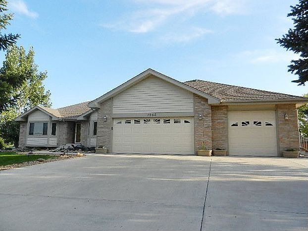 Sprawling, Brick Ranch