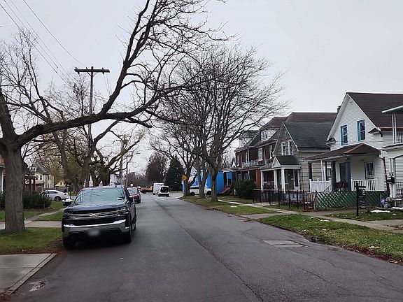 4th image of 31 Harriet Ave