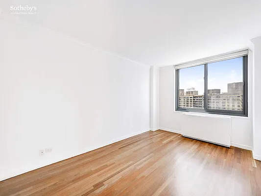 Sold by Sotheby's International Realty | media 16