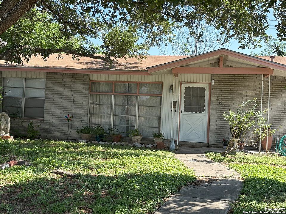 1st image of 462 Sprucewood