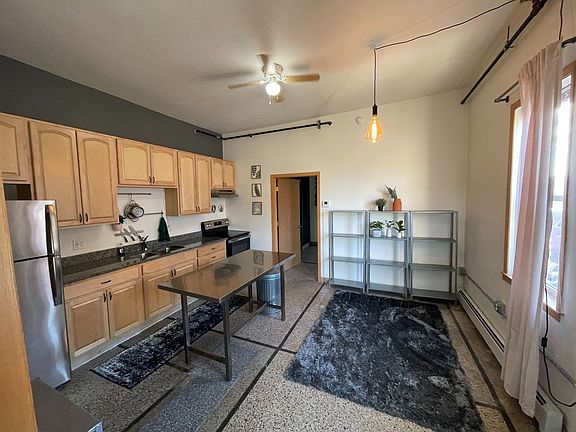 3rd image of 409 N Broadway St #12