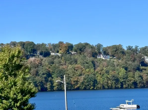 26 Clearview Drive, Brookfield, CT 06804