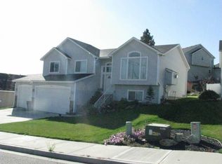 8816 E Vista Park Dr, Spokane, WA 99217