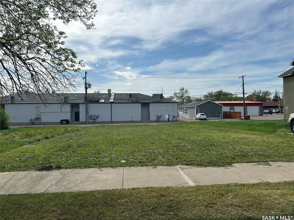 1471 101st Street, North Battleford, SK S9A 1A1