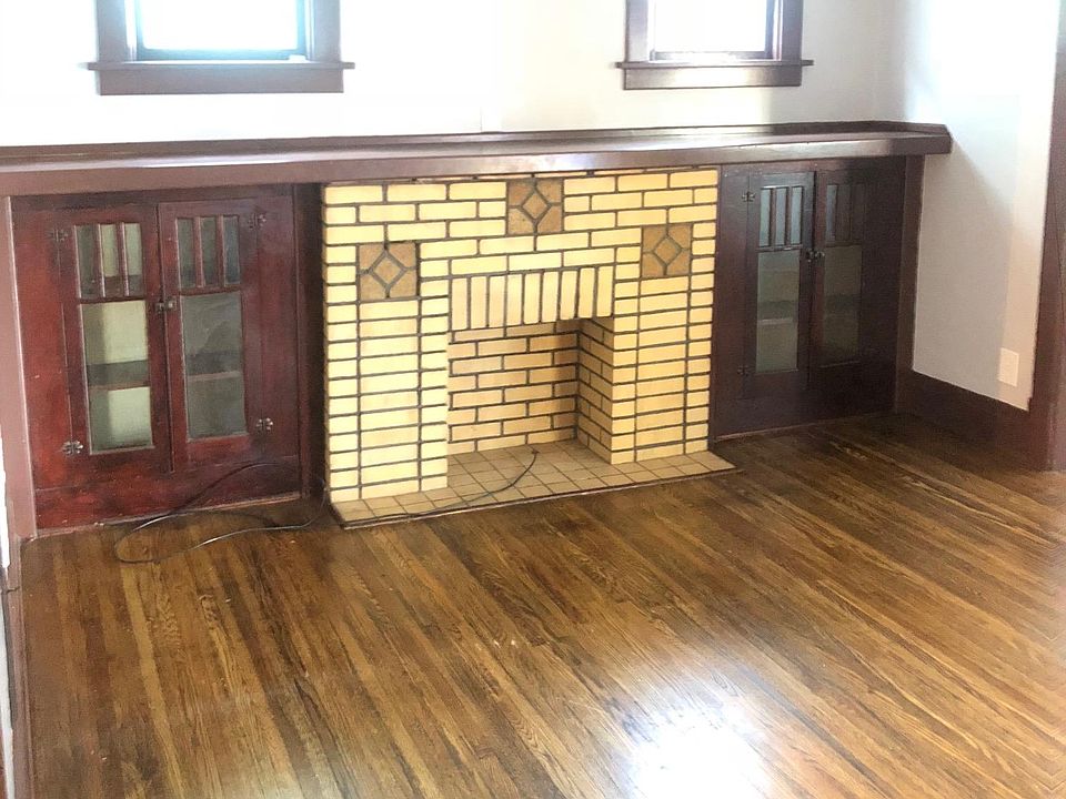1st image of 429 Lisbon Ave Floor 2