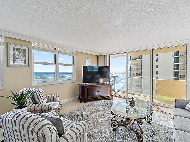 5440 N Ocean Dr #907 — Photo 7