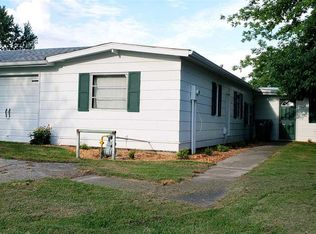 306 S Farmer St, Brighton, IA 52540