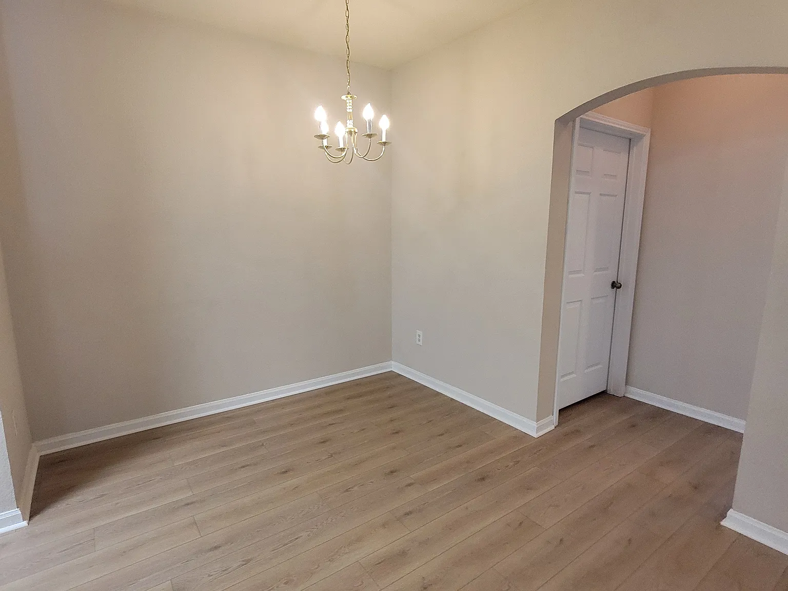 2 bed, 1012 sqft, $1,475 — Photo 3
