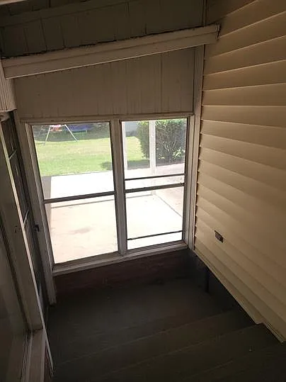203 S Cravens St #4 — Photo 9