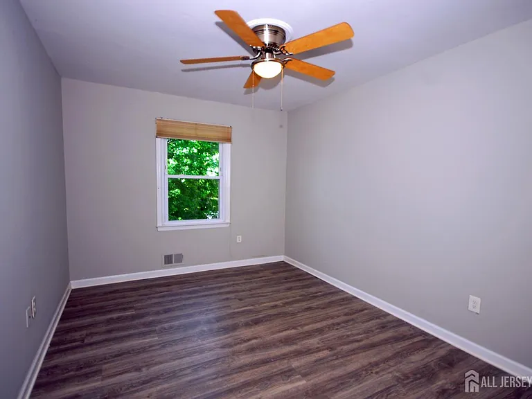 1 Orchid Ct — Photo 15