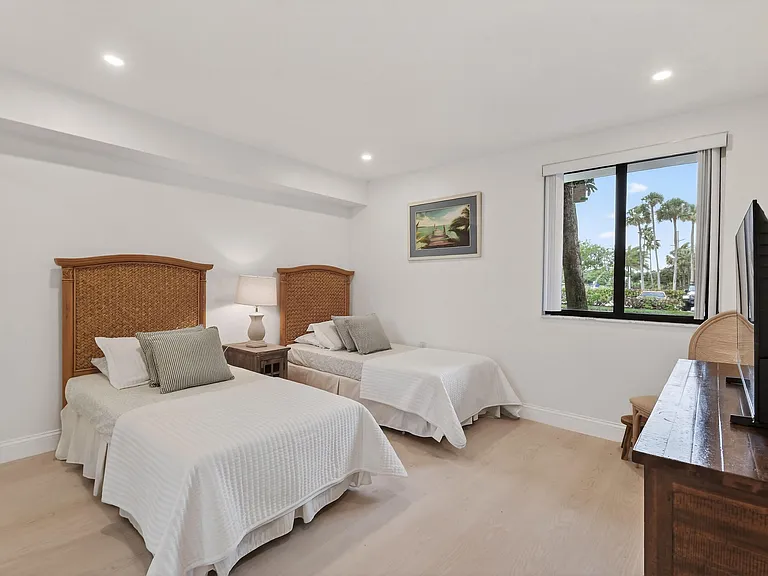 301 S Seas Dr #104 — Photo 17