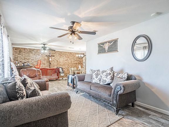 4th image of 3901 Dixon St