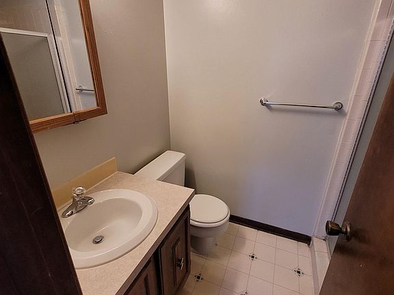 5th image of 5532 S 38th St