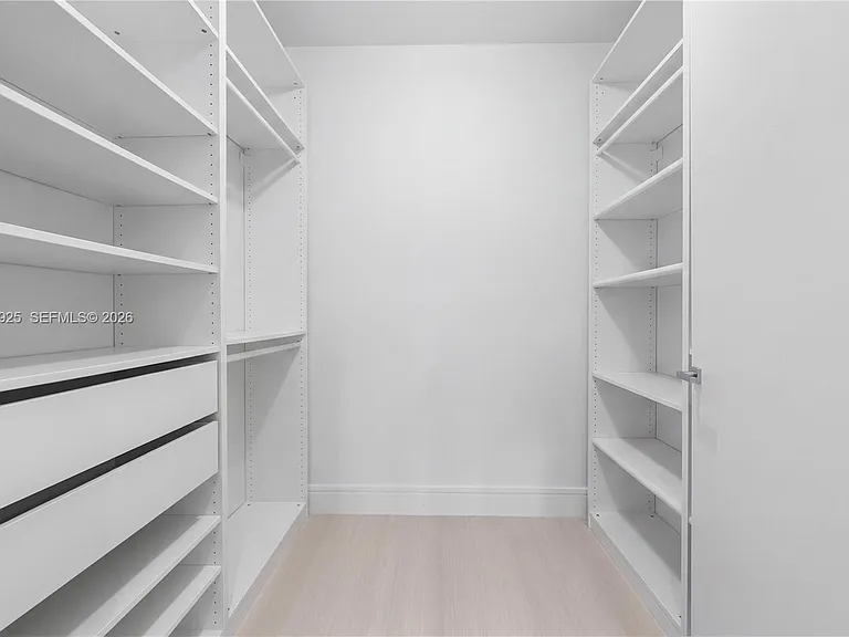 3250 NE 188th St #608 — Photo 37