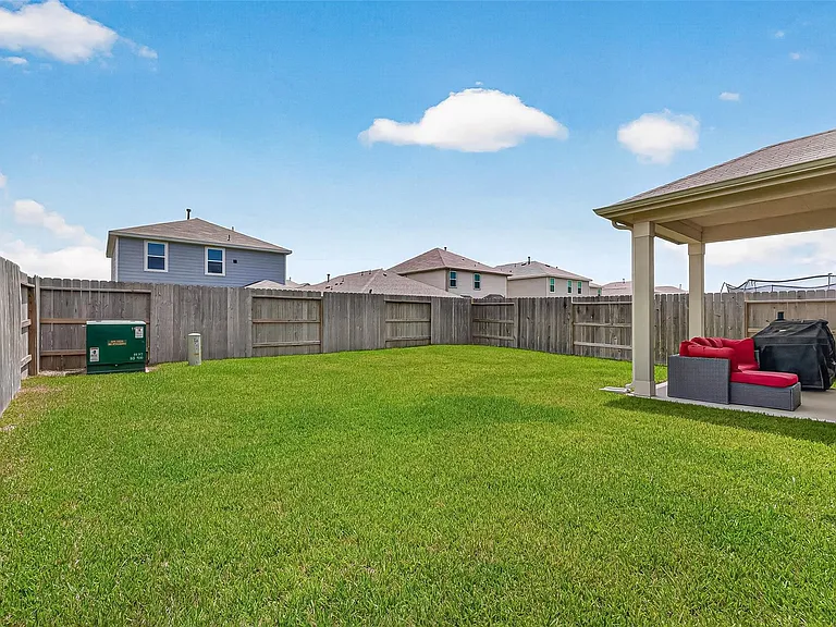 22811 Wolfshire Way — Photo 27