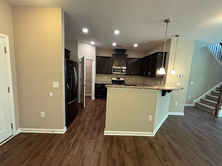 513 Durants Neck Ln — Photo 14