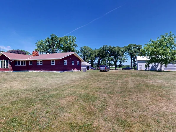 101 Center St, Freeborn, MN 56032