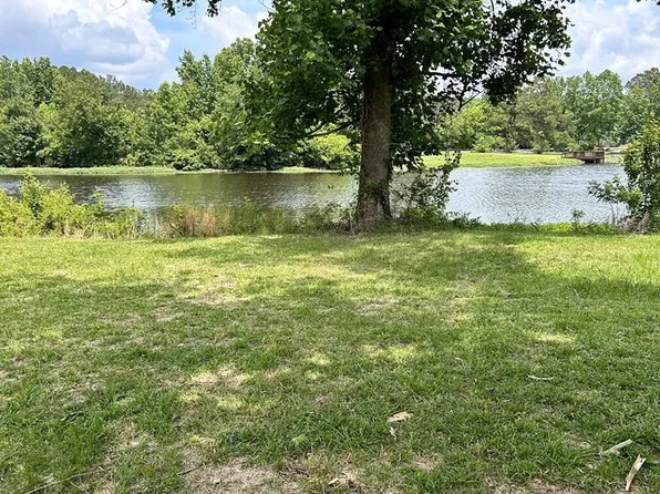 775 W Emerald Lake Dr, Sumter, SC 29153