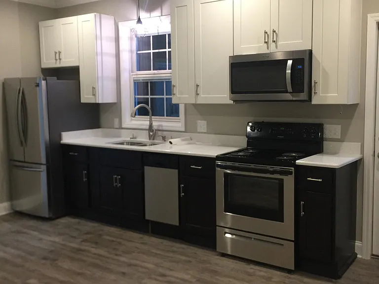 655 N East End Rd #B — Photo 6