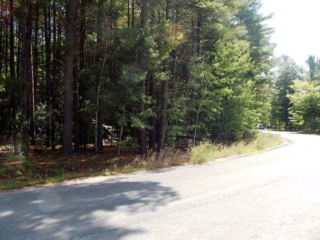 2nd image of 25 Winding Brook Rd