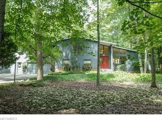 14540 Russell Ln, Novelty, OH 44072