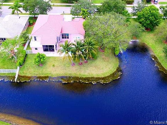 2nd image of 3942 W Lake Estates Dr