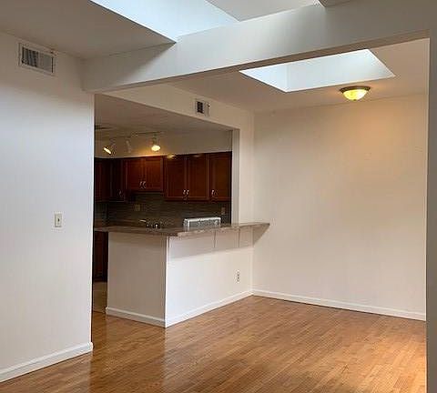 4th image of 342 N Newstead Ave #A