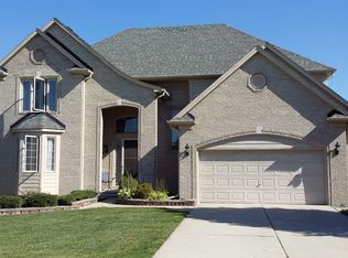 48890 Strawberry Knoll Ln, Macomb, MI 48044