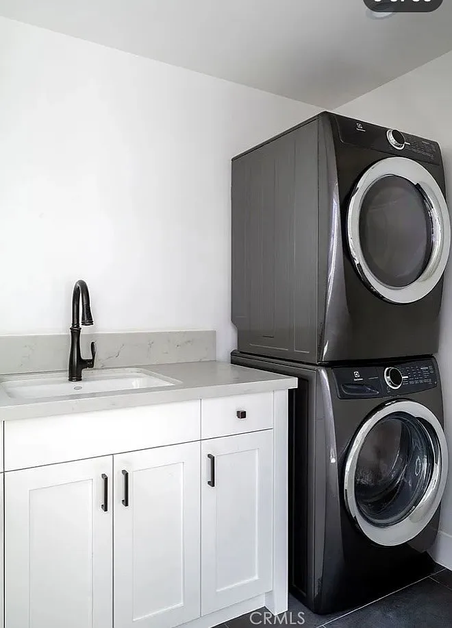 2 bed, 1200 sqft, $6,995 — Photo 4