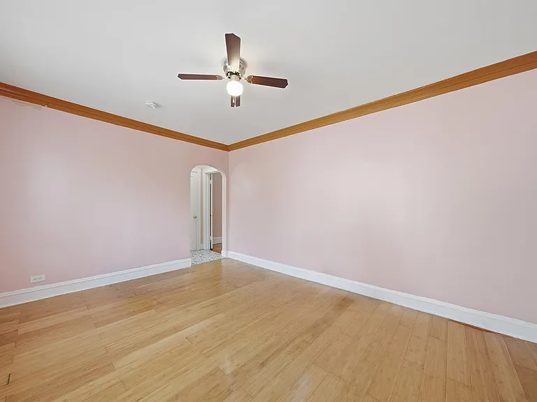 6316 N Artesian Ave #102 — Photo 5