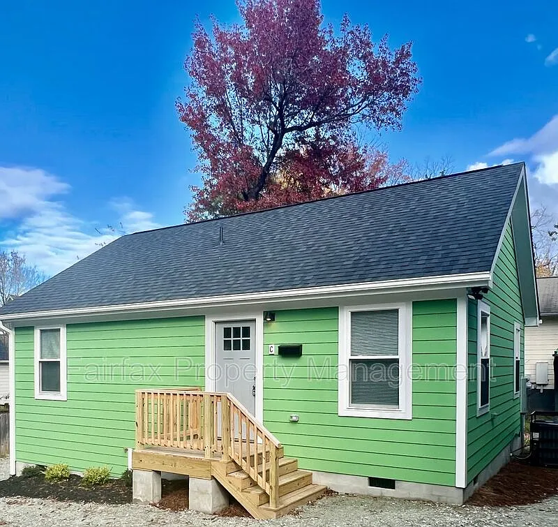 2 bed, 1.0 bath, 800 sqft, $1,195 — Photo 1