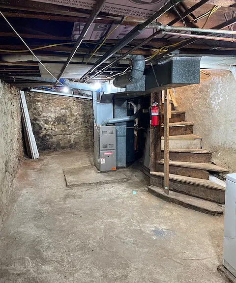Full size basement plenty of storage