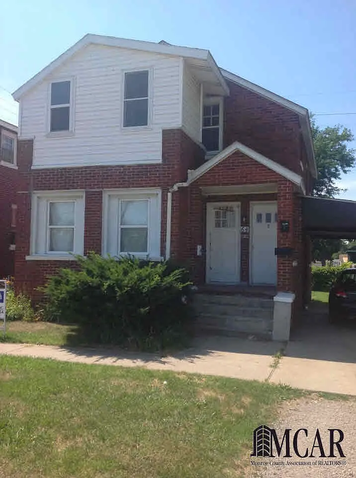 64 Jerome St photo 1