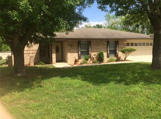 158 Forest Dr, Seguin, TX 78155
