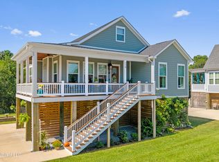 116 Palm Ave, Pass Christian, MS 39571