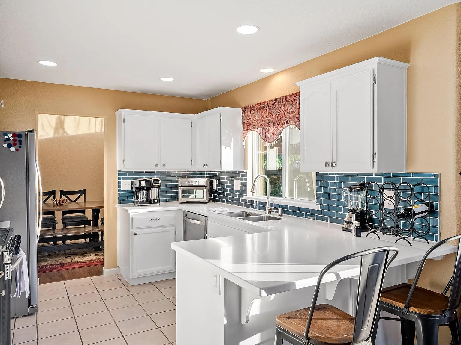3 bed, 1800 sqft, $5,200 — Photo 4