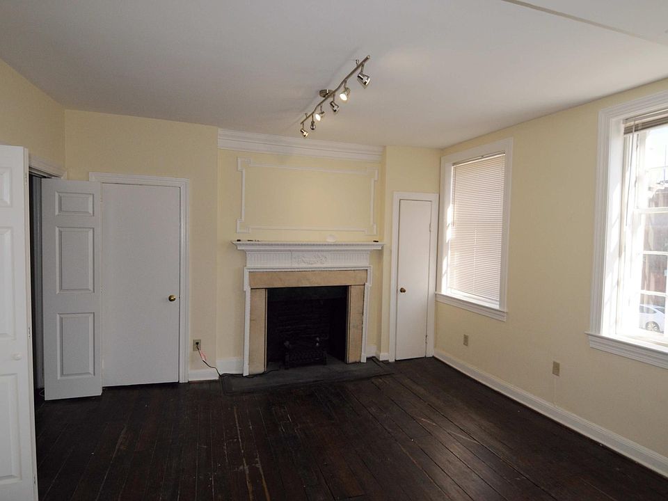 2nd image of 2913 M St NW #12