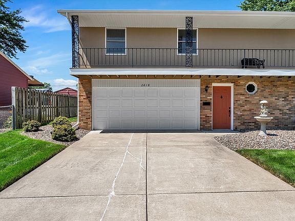 4th image of 2618 N Elsie Ave