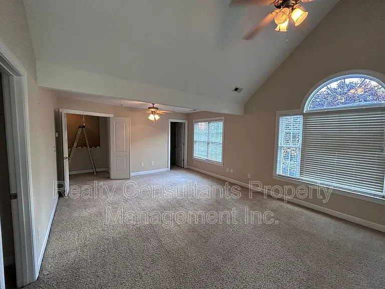 4540 Pebble Lake Dr — Photo 47