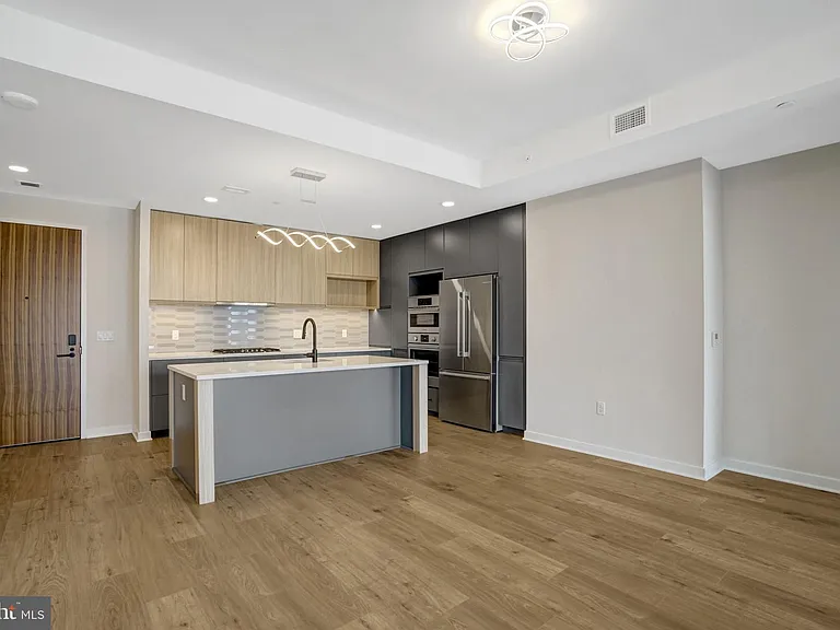 255 W Falls Station Blvd #510 — Photo 18