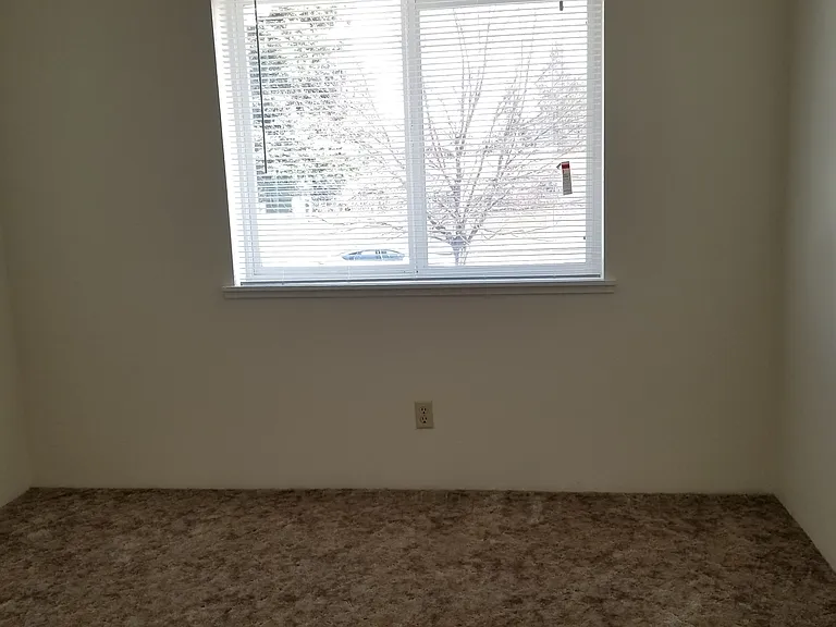 1628 Kellenbeck Ave — Photo 5